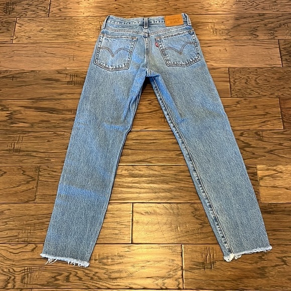 Levi’s Premium Denim Wedgie High Rise 24 - Picture 2 of 16